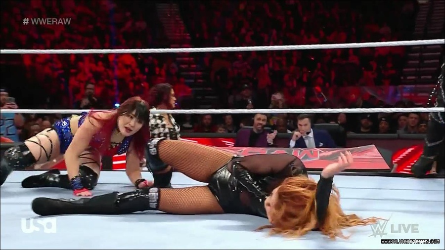 WWE_Monday_Night_Raw_2023_01_02_720p_HDTV_x264-NWCHD_mp4_005150817.jpg
