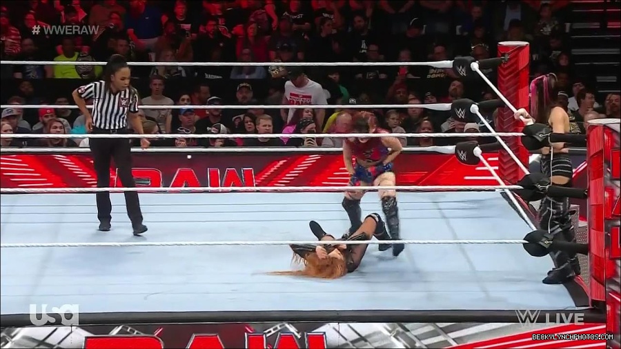 WWE_Monday_Night_Raw_2023_01_02_720p_HDTV_x264-NWCHD_mp4_005151618.jpg