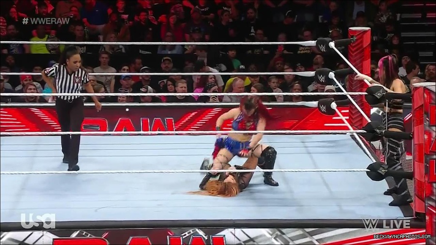 WWE_Monday_Night_Raw_2023_01_02_720p_HDTV_x264-NWCHD_mp4_005152018.jpg