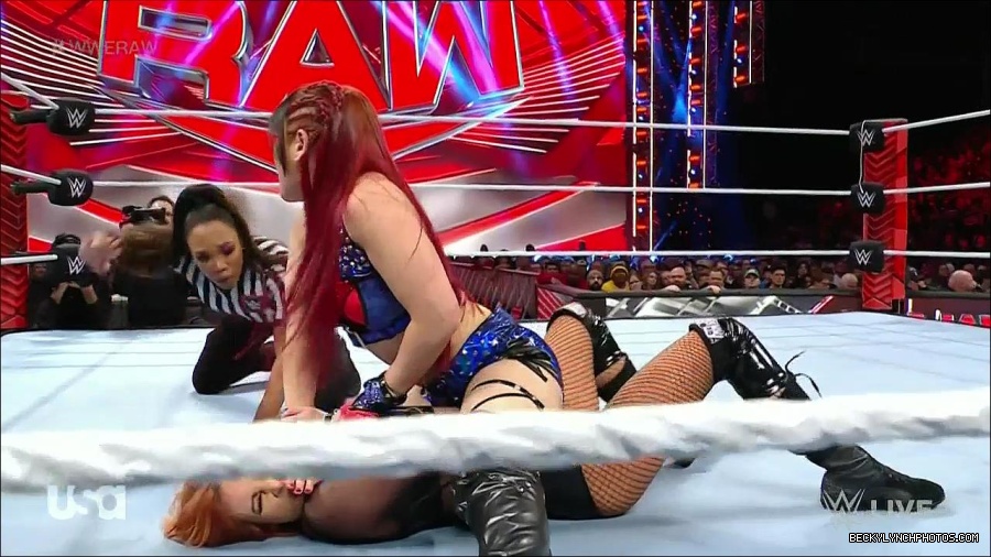 WWE_Monday_Night_Raw_2023_01_02_720p_HDTV_x264-NWCHD_mp4_005154020.jpg