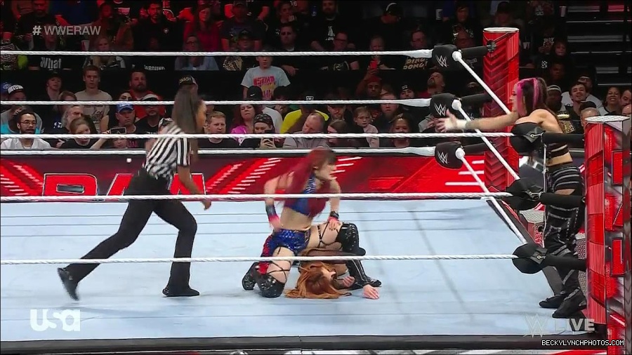WWE_Monday_Night_Raw_2023_01_02_720p_HDTV_x264-NWCHD_mp4_005157624.jpg