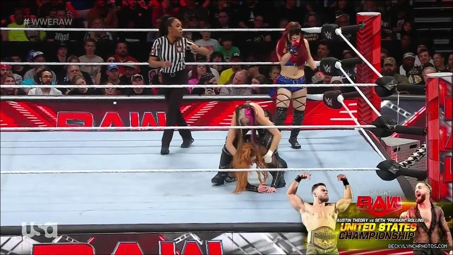 WWE_Monday_Night_Raw_2023_01_02_720p_HDTV_x264-NWCHD_mp4_005161628.jpg