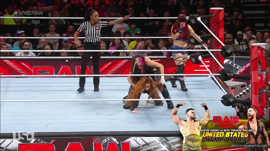 WWE_Monday_Night_Raw_2023_01_02_720p_HDTV_x264-NWCHD_mp4_005162028.jpg