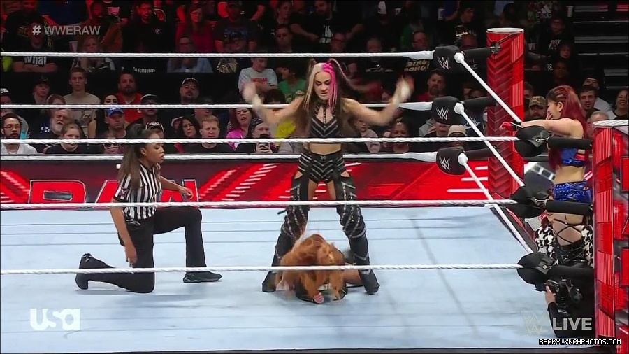 WWE_Monday_Night_Raw_2023_01_02_720p_HDTV_x264-NWCHD_mp4_005175008.jpg