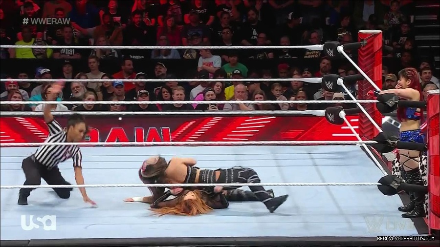 WWE_Monday_Night_Raw_2023_01_02_720p_HDTV_x264-NWCHD_mp4_005178612.jpg