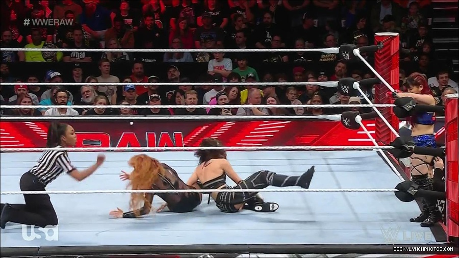 WWE_Monday_Night_Raw_2023_01_02_720p_HDTV_x264-NWCHD_mp4_005181014.jpg