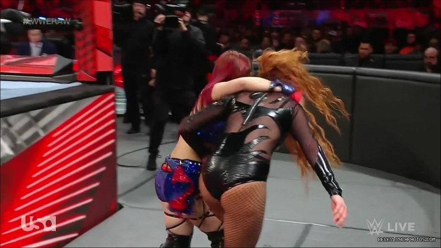 WWE_Monday_Night_Raw_2023_01_02_720p_HDTV_x264-NWCHD_mp4_005193827.jpg