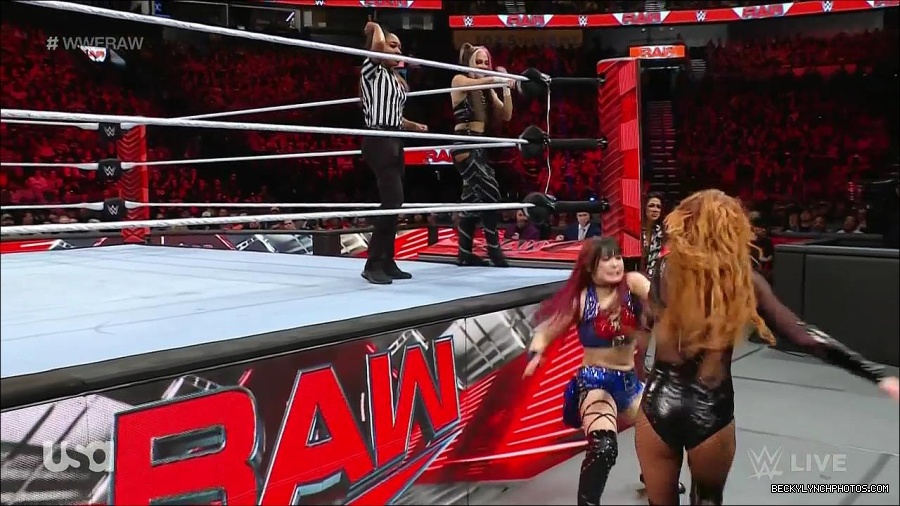 WWE_Monday_Night_Raw_2023_01_02_720p_HDTV_x264-NWCHD_mp4_005203436.jpg