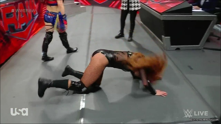 WWE_Monday_Night_Raw_2023_01_02_720p_HDTV_x264-NWCHD_mp4_005215448.jpg