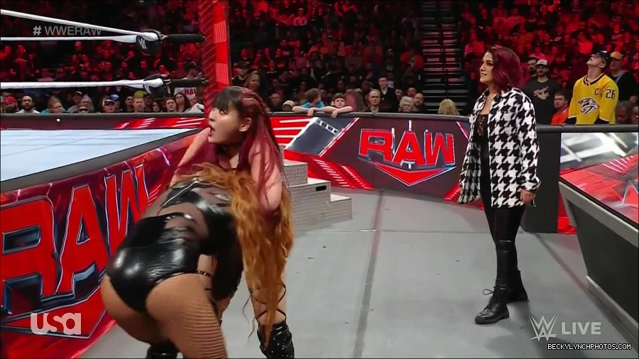 WWE_Monday_Night_Raw_2023_01_02_720p_HDTV_x264-NWCHD_mp4_005221054.jpg