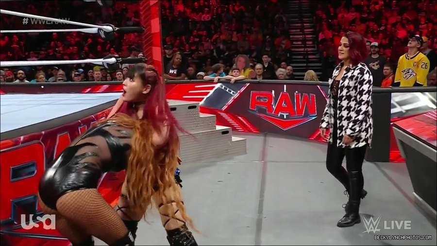 WWE_Monday_Night_Raw_2023_01_02_720p_HDTV_x264-NWCHD_mp4_005221454.jpg