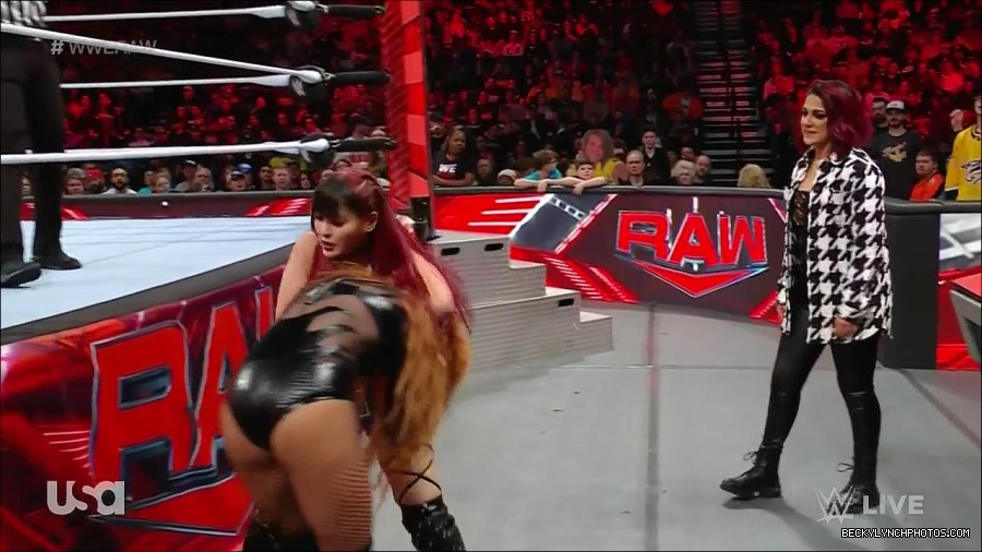 WWE_Monday_Night_Raw_2023_01_02_720p_HDTV_x264-NWCHD_mp4_005221855.jpg