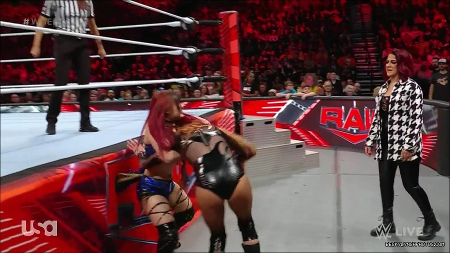 WWE_Monday_Night_Raw_2023_01_02_720p_HDTV_x264-NWCHD_mp4_005222255.jpg