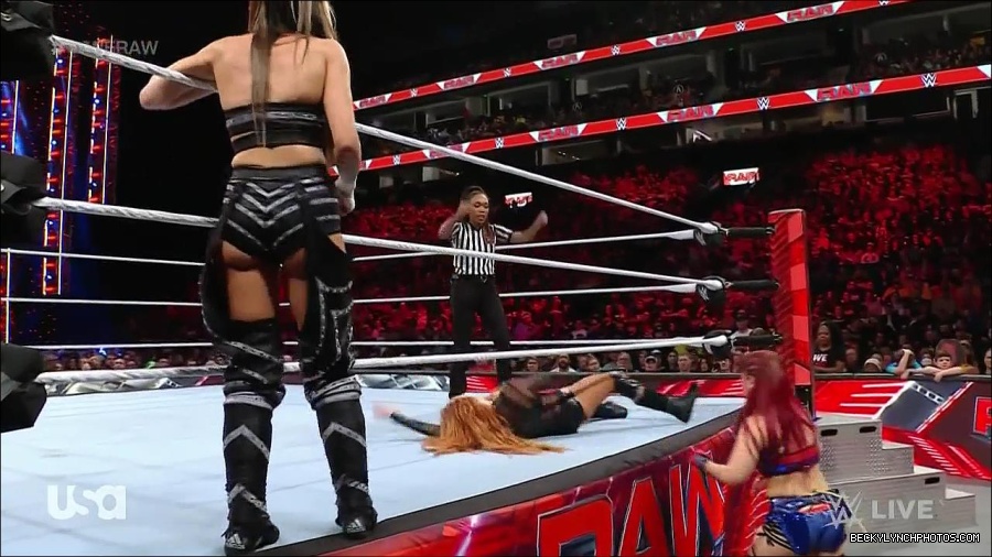 WWE_Monday_Night_Raw_2023_01_02_720p_HDTV_x264-NWCHD_mp4_005224257.jpg