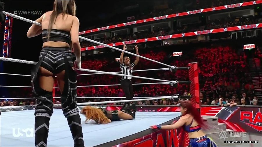WWE_Monday_Night_Raw_2023_01_02_720p_HDTV_x264-NWCHD_mp4_005225058.jpg