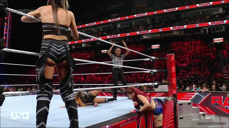 WWE_Monday_Night_Raw_2023_01_02_720p_HDTV_x264-NWCHD_mp4_005225458.jpg