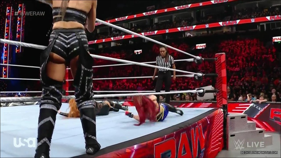 WWE_Monday_Night_Raw_2023_01_02_720p_HDTV_x264-NWCHD_mp4_005226259.jpg