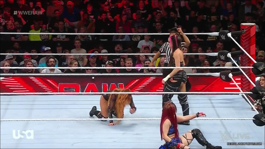 WWE_Monday_Night_Raw_2023_01_02_720p_HDTV_x264-NWCHD_mp4_005236269.jpg