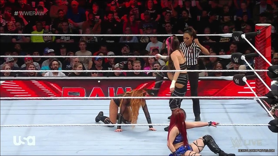 WWE_Monday_Night_Raw_2023_01_02_720p_HDTV_x264-NWCHD_mp4_005236670.jpg