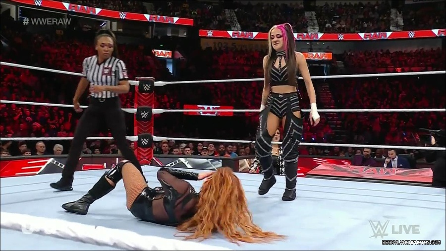 WWE_Monday_Night_Raw_2023_01_02_720p_HDTV_x264-NWCHD_mp4_005238271.jpg