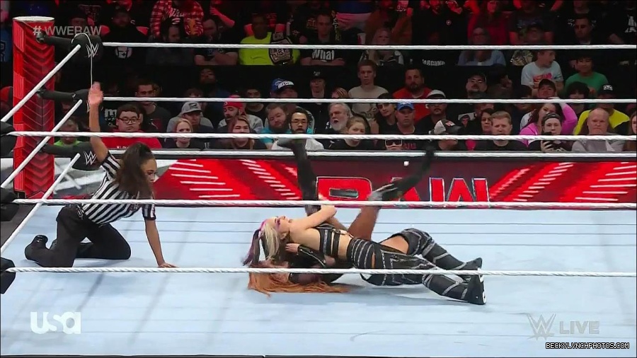WWE_Monday_Night_Raw_2023_01_02_720p_HDTV_x264-NWCHD_mp4_005241074.jpg