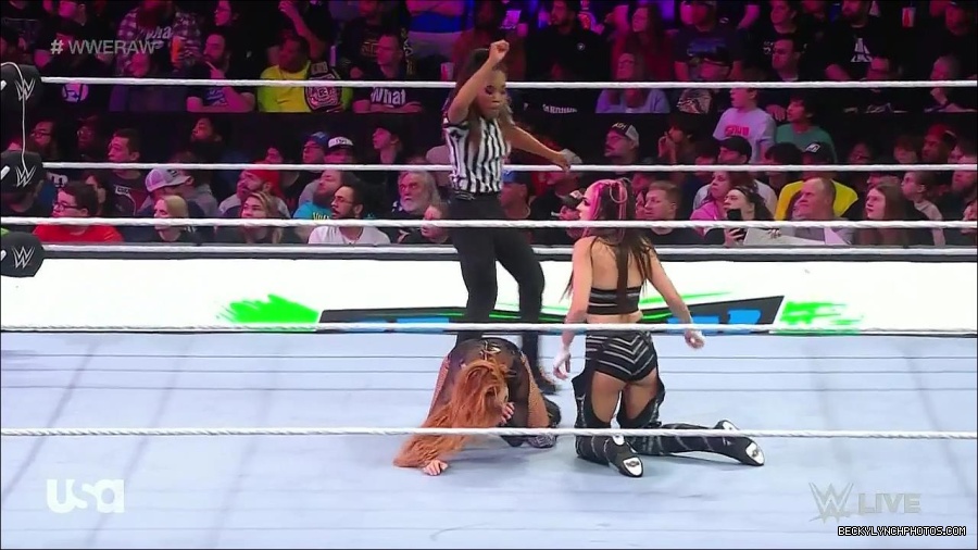 WWE_Monday_Night_Raw_2023_01_02_720p_HDTV_x264-NWCHD_mp4_005244678.jpg