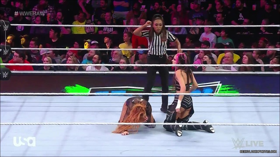 WWE_Monday_Night_Raw_2023_01_02_720p_HDTV_x264-NWCHD_mp4_005245078.jpg