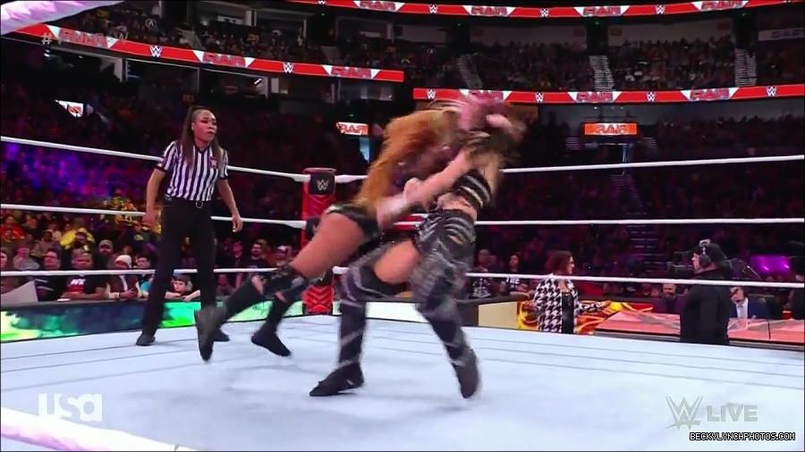 WWE_Monday_Night_Raw_2023_01_02_720p_HDTV_x264-NWCHD_mp4_005253887.jpg