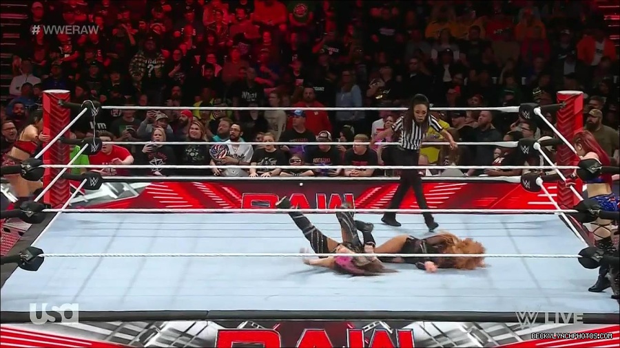 WWE_Monday_Night_Raw_2023_01_02_720p_HDTV_x264-NWCHD_mp4_005254688.jpg