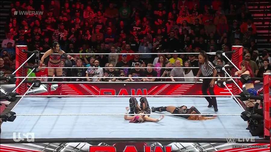 WWE_Monday_Night_Raw_2023_01_02_720p_HDTV_x264-NWCHD_mp4_005257090.jpg