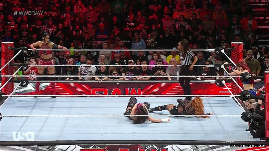 WWE_Monday_Night_Raw_2023_01_02_720p_HDTV_x264-NWCHD_mp4_005260694.jpg