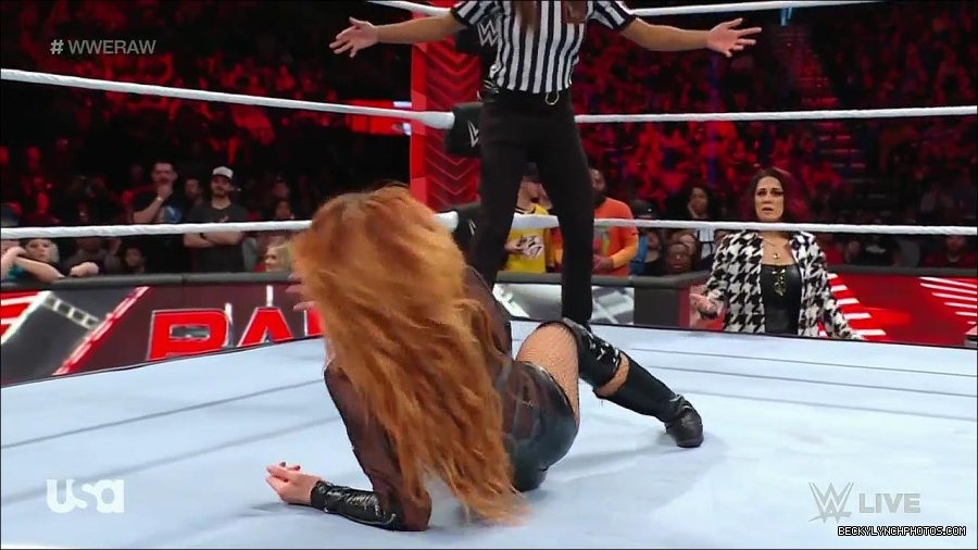 WWE_Monday_Night_Raw_2023_01_02_720p_HDTV_x264-NWCHD_mp4_005267100.jpg