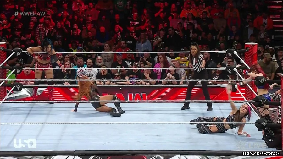 WWE_Monday_Night_Raw_2023_01_02_720p_HDTV_x264-NWCHD_mp4_005269102.jpg