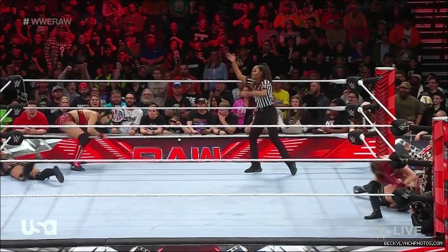 WWE_Monday_Night_Raw_2023_01_02_720p_HDTV_x264-NWCHD_mp4_005270704.jpg