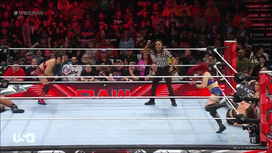 WWE_Monday_Night_Raw_2023_01_02_720p_HDTV_x264-NWCHD_mp4_005271104.jpg