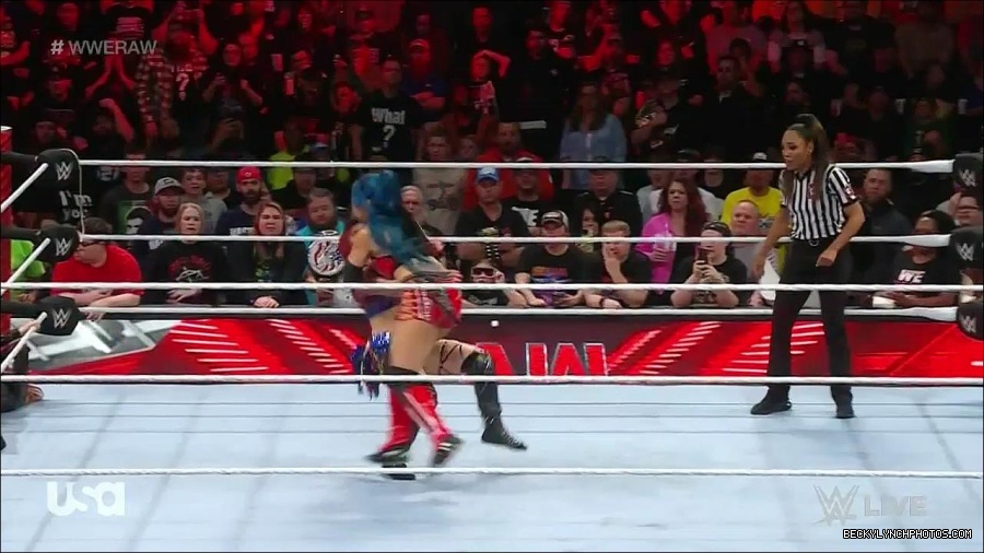 WWE_Monday_Night_Raw_2023_01_02_720p_HDTV_x264-NWCHD_mp4_005273506.jpg