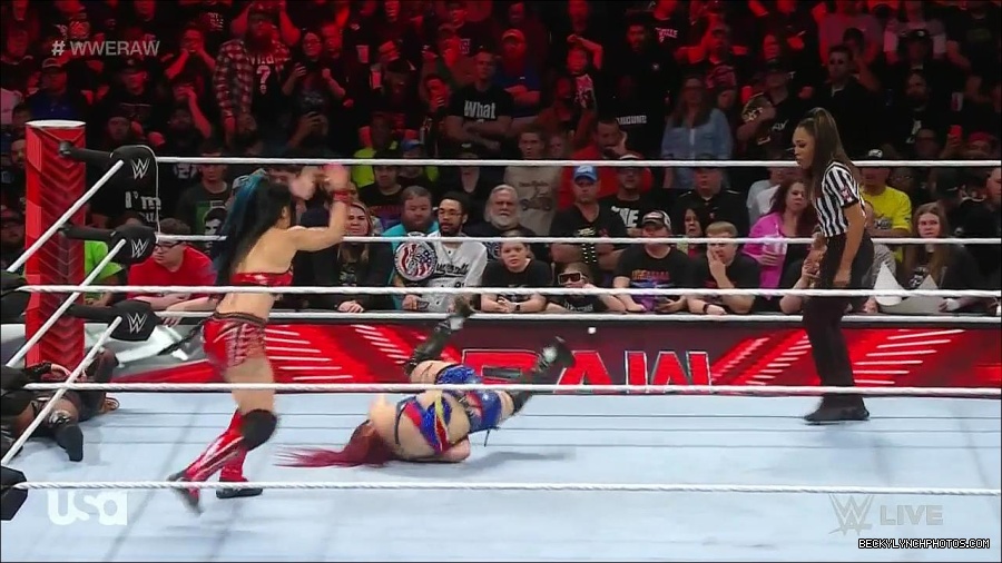 WWE_Monday_Night_Raw_2023_01_02_720p_HDTV_x264-NWCHD_mp4_005274307.jpg