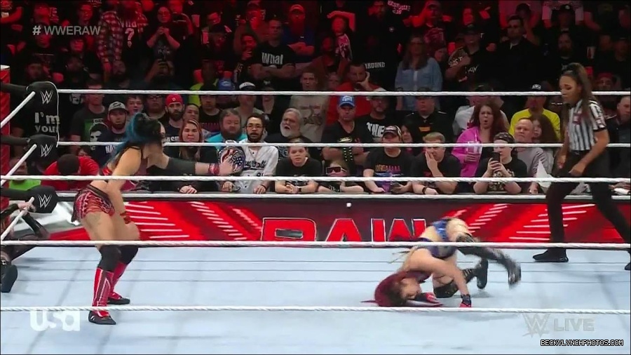 WWE_Monday_Night_Raw_2023_01_02_720p_HDTV_x264-NWCHD_mp4_005276710.jpg