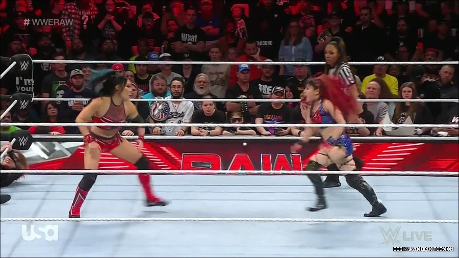 WWE_Monday_Night_Raw_2023_01_02_720p_HDTV_x264-NWCHD_mp4_005277510.jpg