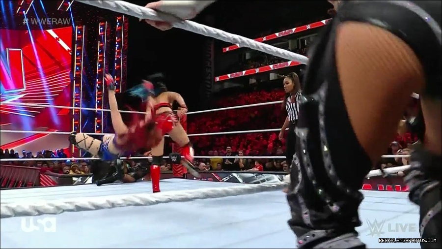 WWE_Monday_Night_Raw_2023_01_02_720p_HDTV_x264-NWCHD_mp4_005278311.jpg