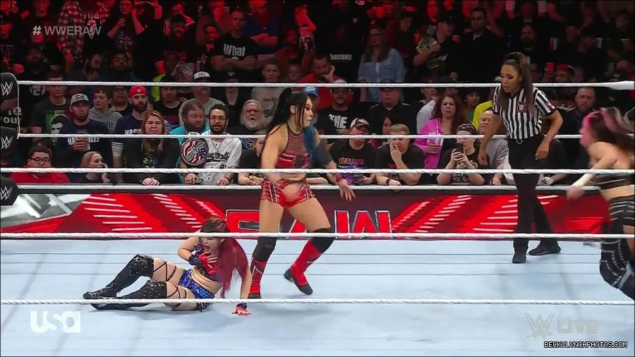 WWE_Monday_Night_Raw_2023_01_02_720p_HDTV_x264-NWCHD_mp4_005280313.jpg