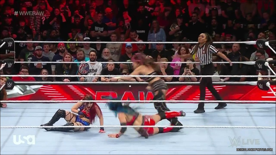 WWE_Monday_Night_Raw_2023_01_02_720p_HDTV_x264-NWCHD_mp4_005281114.jpg