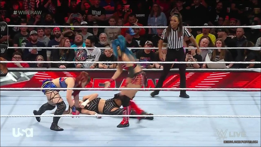 WWE_Monday_Night_Raw_2023_01_02_720p_HDTV_x264-NWCHD_mp4_005283516.jpg