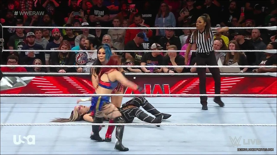 WWE_Monday_Night_Raw_2023_01_02_720p_HDTV_x264-NWCHD_mp4_005284317.jpg