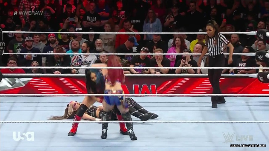 WWE_Monday_Night_Raw_2023_01_02_720p_HDTV_x264-NWCHD_mp4_005285518.jpg