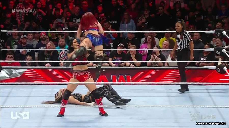 WWE_Monday_Night_Raw_2023_01_02_720p_HDTV_x264-NWCHD_mp4_005285919.jpg