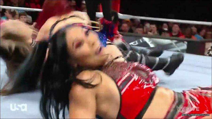 WWE_Monday_Night_Raw_2023_01_02_720p_HDTV_x264-NWCHD_mp4_005286720.jpg