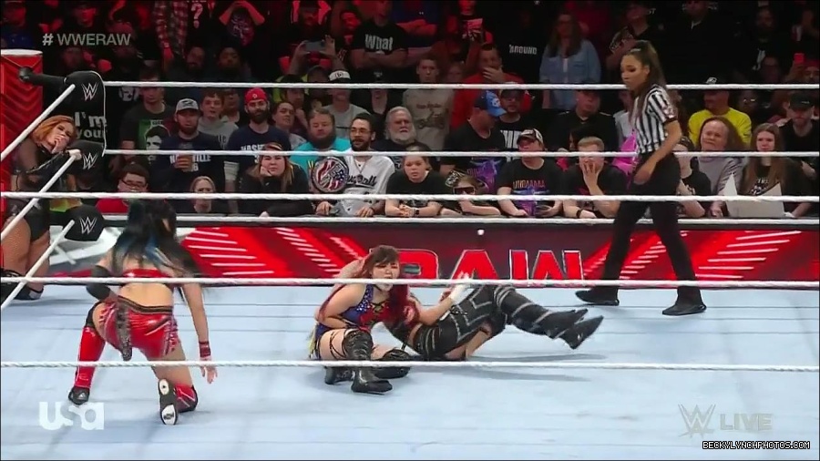 WWE_Monday_Night_Raw_2023_01_02_720p_HDTV_x264-NWCHD_mp4_005287921.jpg