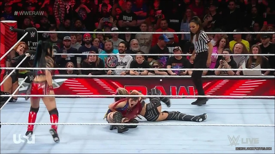WWE_Monday_Night_Raw_2023_01_02_720p_HDTV_x264-NWCHD_mp4_005288321.jpg