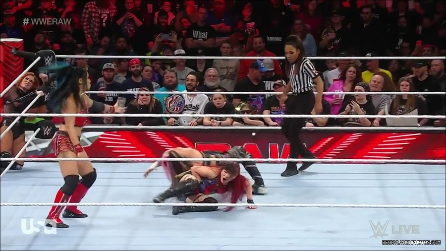 WWE_Monday_Night_Raw_2023_01_02_720p_HDTV_x264-NWCHD_mp4_005288722.jpg